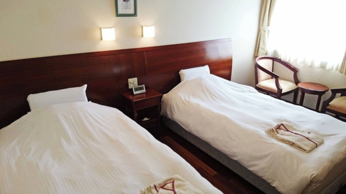 Asato Hotel | Twin Room Nonsmoking 20m2 110cm bed width x 2/Naha Okinawa