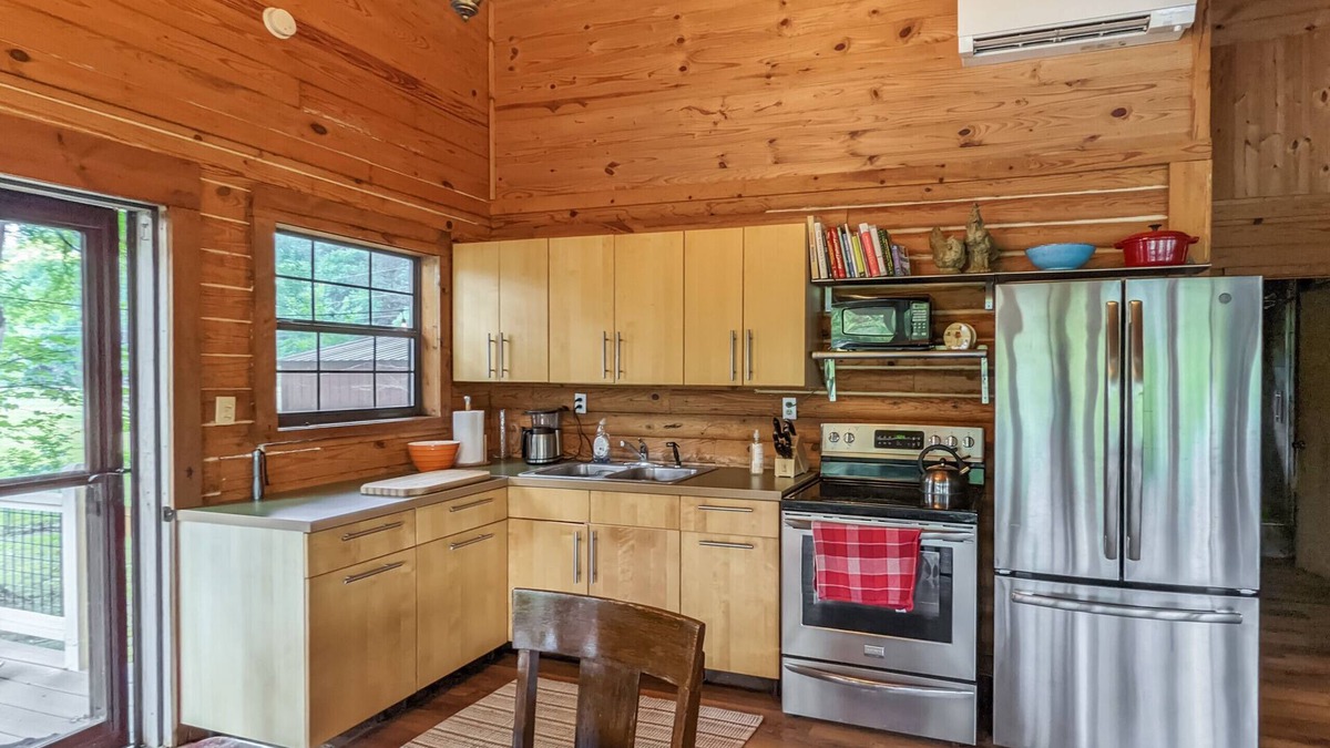 Boswell Villa | Twin Springs Cabin on White River - fiber internet