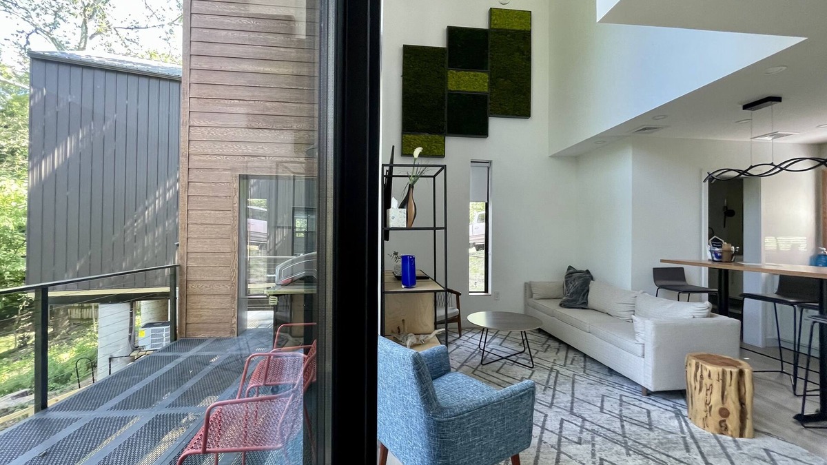 Lancaster Cottage | Twin Sycamore River Cottage, “Serenity”
