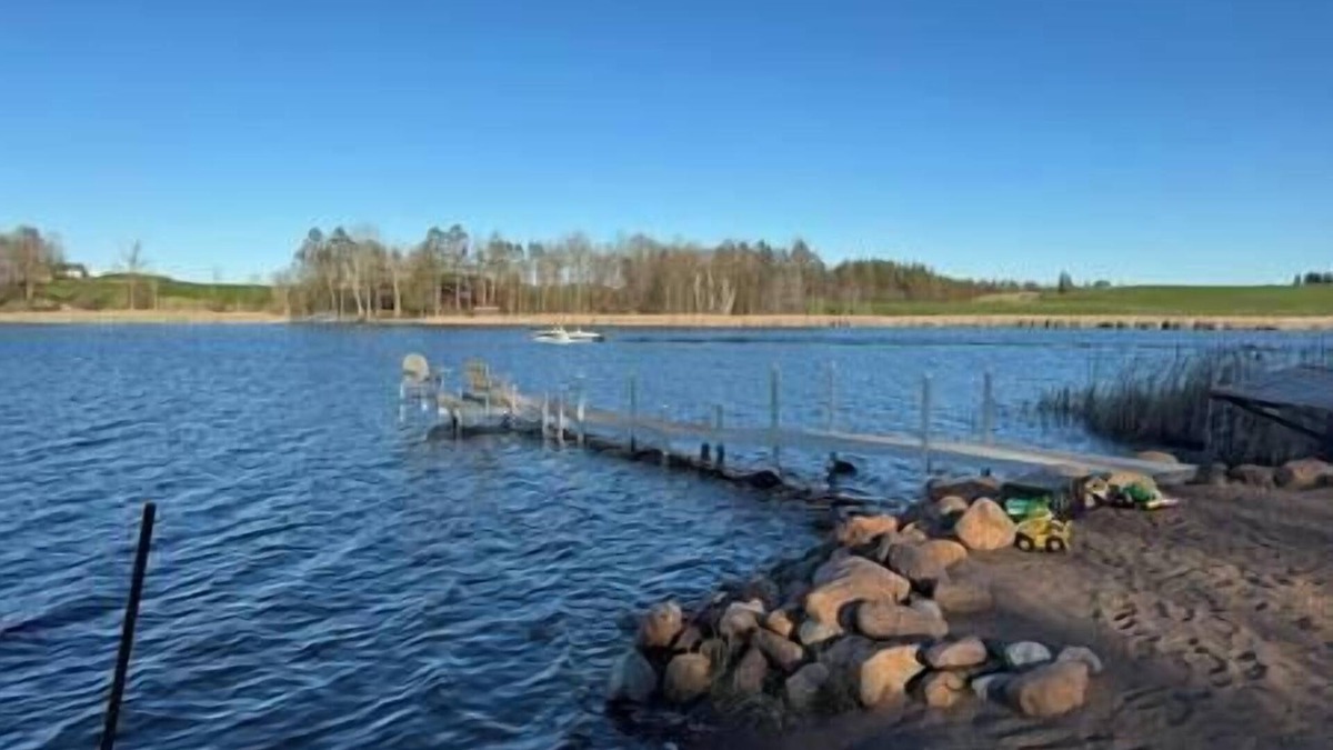 Sturgeon Lake House | Two Acres On The Lake - Beach, Games and Sauna