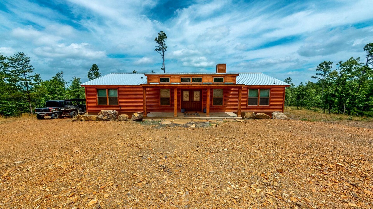 Stringtown House | Two Adjacent Cabins - Channel Access, Kayaks, Canoe & Firepit - Dog-Friendly