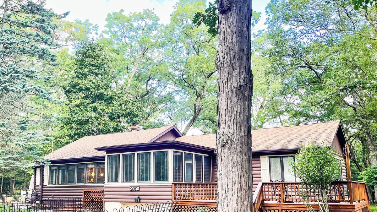 Michiana House | Two Adjacent Homes, 550 FT To Beach, Fire Pit, Pets OK