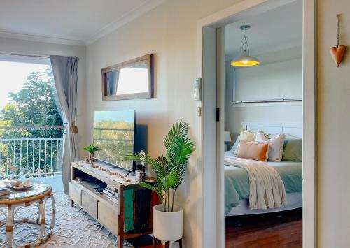 East Ballina Apartment | Two Apartments SALT & SAND at Lazy Days on Shaws Bay - 150m to Shaws Bay