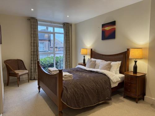Abbey Apartment | Two Bed Flat In Wimbledon