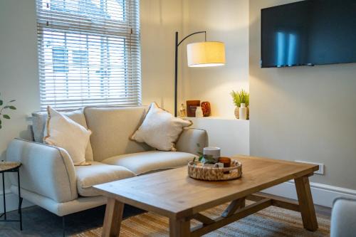Castle Donington Apartment | Two Bed House in Castle Donington