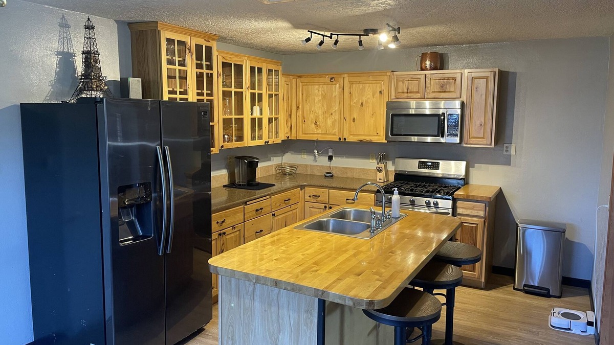 Seneca House | Two bed, one bath, zero chores
