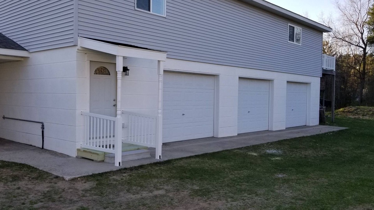 Bear Lake House | Two Bed Room with Two Luxury Bathrooms including Jacuzzi tubs, Open year round