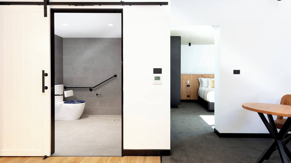 Newcastle Hotel | Two Bedroom Accessible In CBD