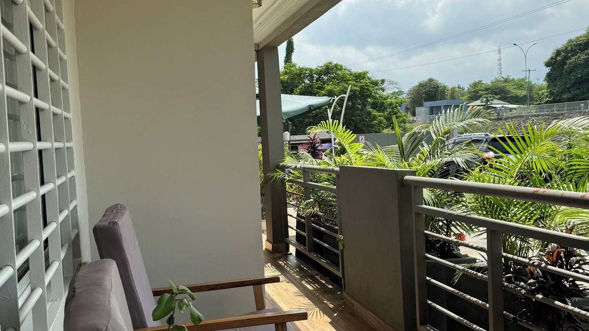Buea Apartment | Two-Bedroom Apartment 1 - Akhard Hausnn