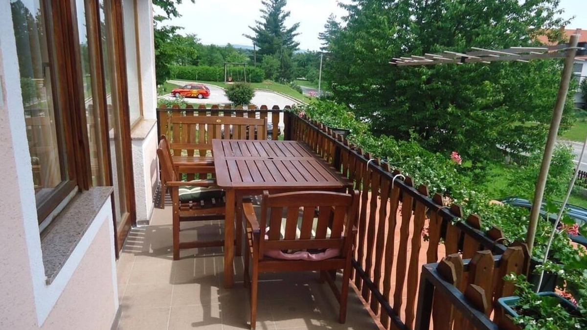 Grabovac Apartment | Two bedroom apartment with terrace Grabovac, Plitvice (A-17531-a)