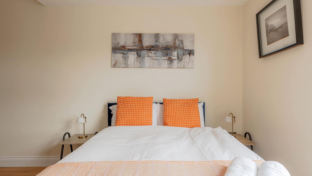 Lancaster Gate Apartment | Two Bedroom Apartment in Queensway