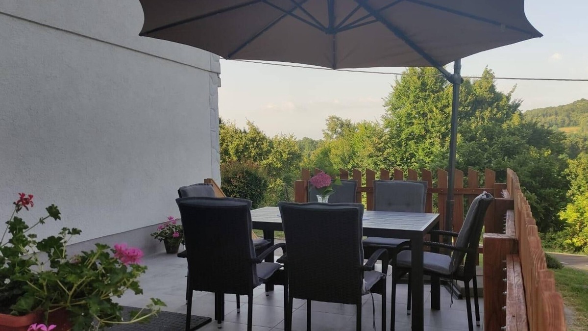 Slunj Apartment | Two bedroom apartment with terrace Slunj, Plitvice (A-22111-a)