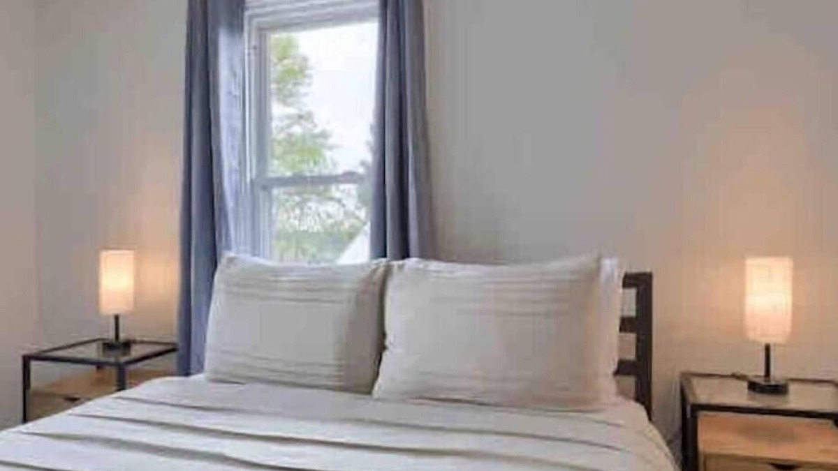 Middletown Apartment | Two Bedroom Apt. with laundry