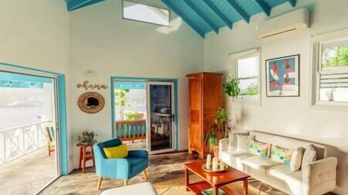 Princess Margaret Bay Apartment | Two Bedroom Beachview Apartment w/Pool