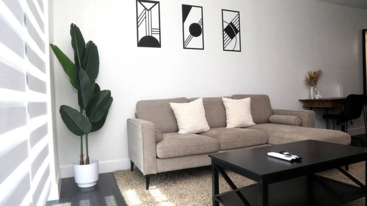 Bahama Reef House | Two Bedroom Condo mins from beach