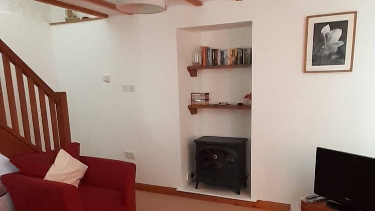Hartoft Cottage | Two bedroom cottage with corner bath