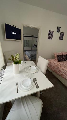 Ilot Sacre Apartment | Two bedroom flat - Hyper Center Brussels
