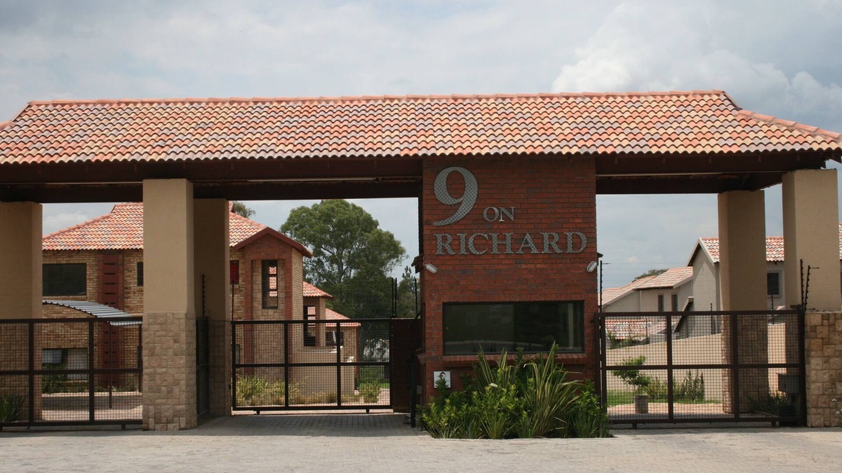 Greater Johannesburg Metropolitan Area Apartment | Two Bedroom Fully Furnished Apartment In Joahhnesburg,fourways