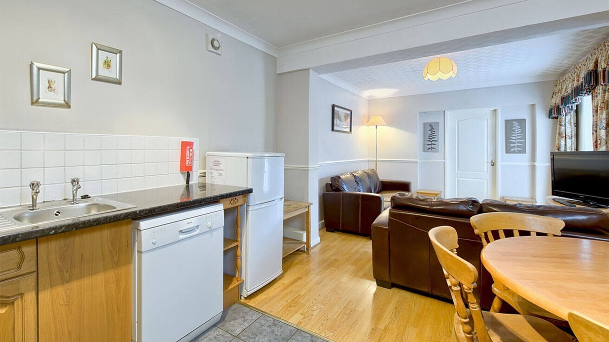 Catford Apartment | Two bedroom Garden Maisonette in London