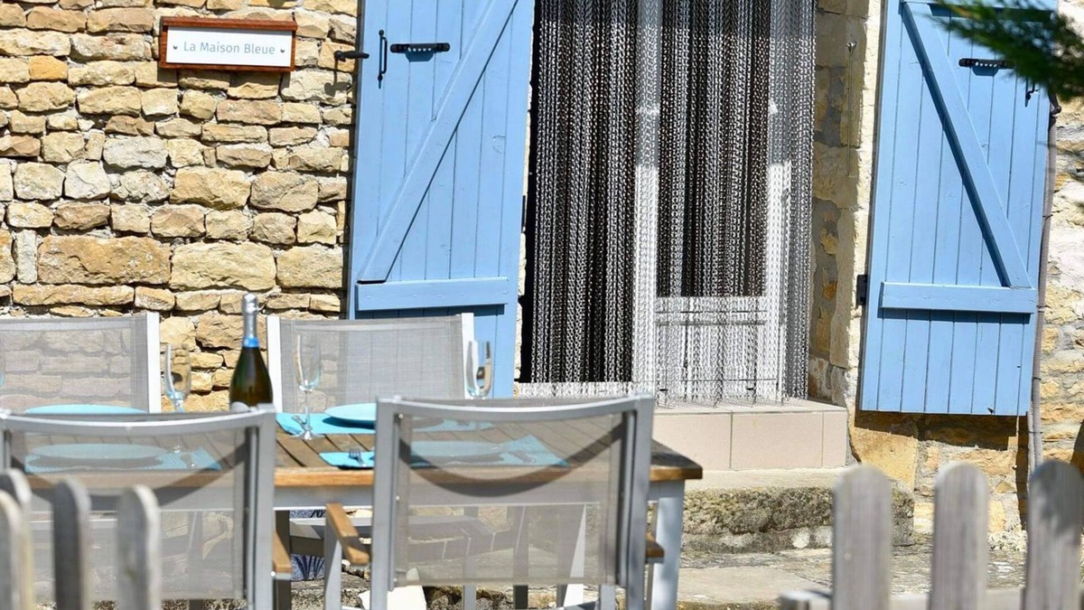 Chey House | Two bedroom gite with large heated pool and games room