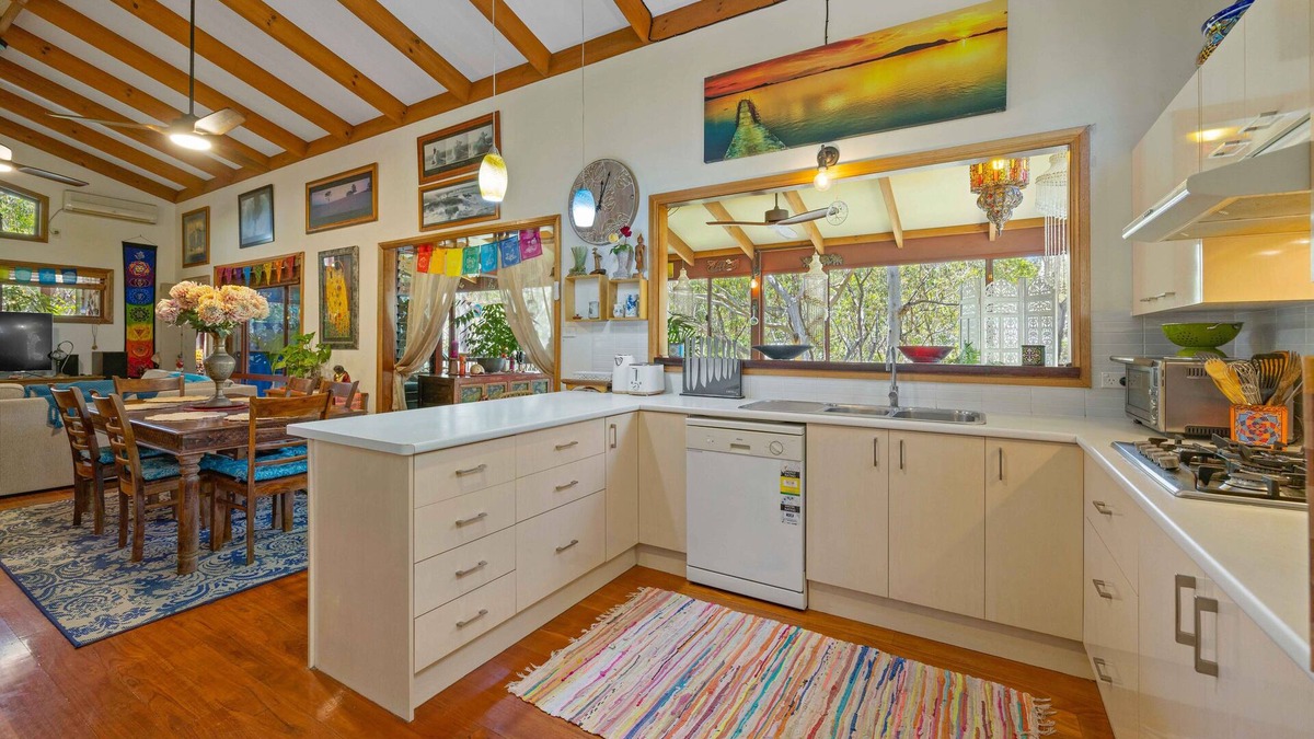 Dunbogan House | Two-bedroom holiday house surrounded by peaceful bushland