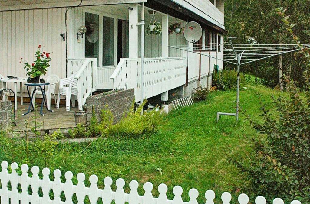 Luster Apartment | Two-Bedroom Holiday home in Høyheimsvik