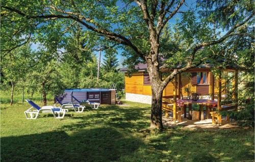 Trosmarija House | Two-Bedroom Holiday Home In Trosmarija