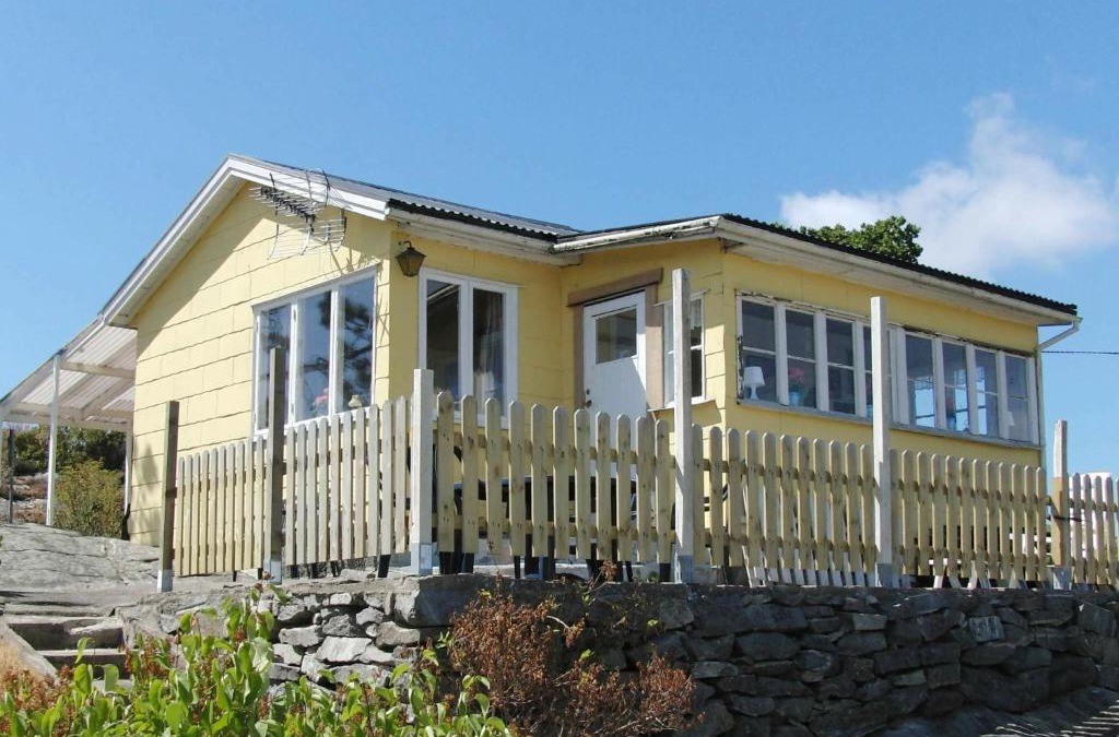 Karna House | Two-Bedroom Holiday home in Kärna 1