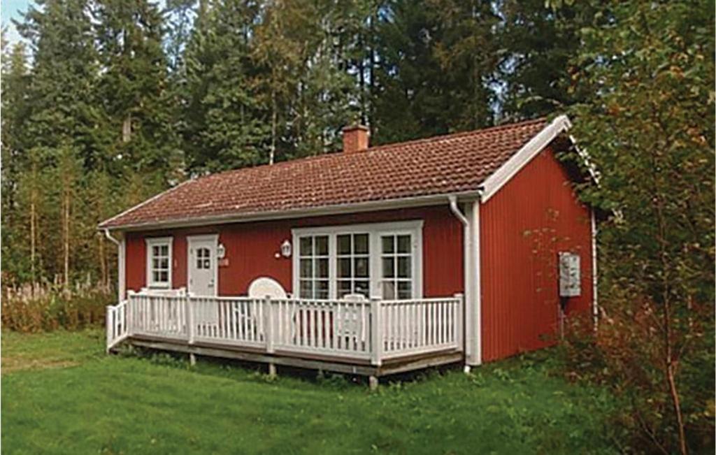 Eksjo Municipality House | Two-Bedroom Holiday Home In Eksjo