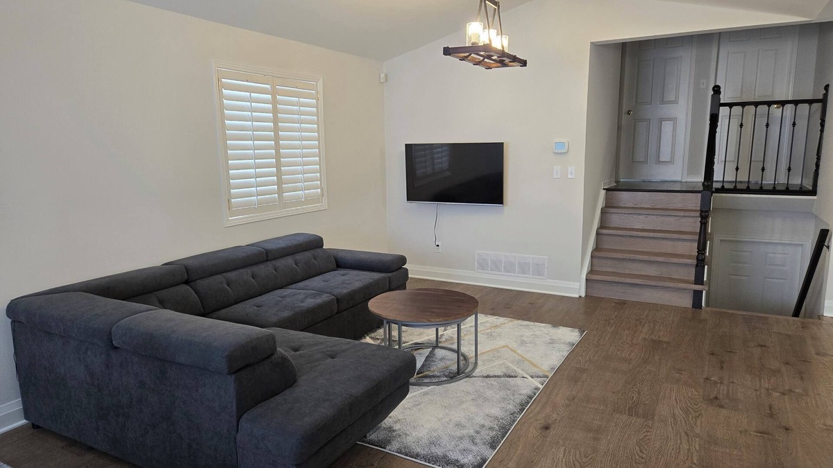 Burlington House | Two bedroom home next to golf course & a variety of restaurants