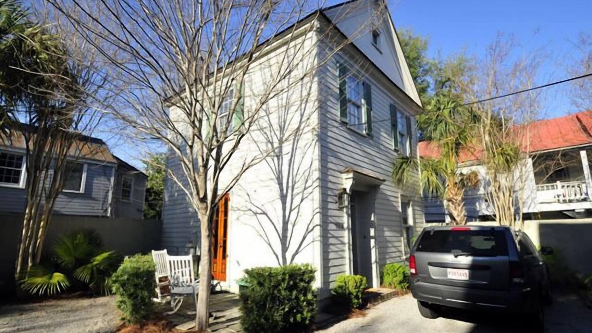 Cannonborough Elliotborough House | Two Bedroom House Downtown.