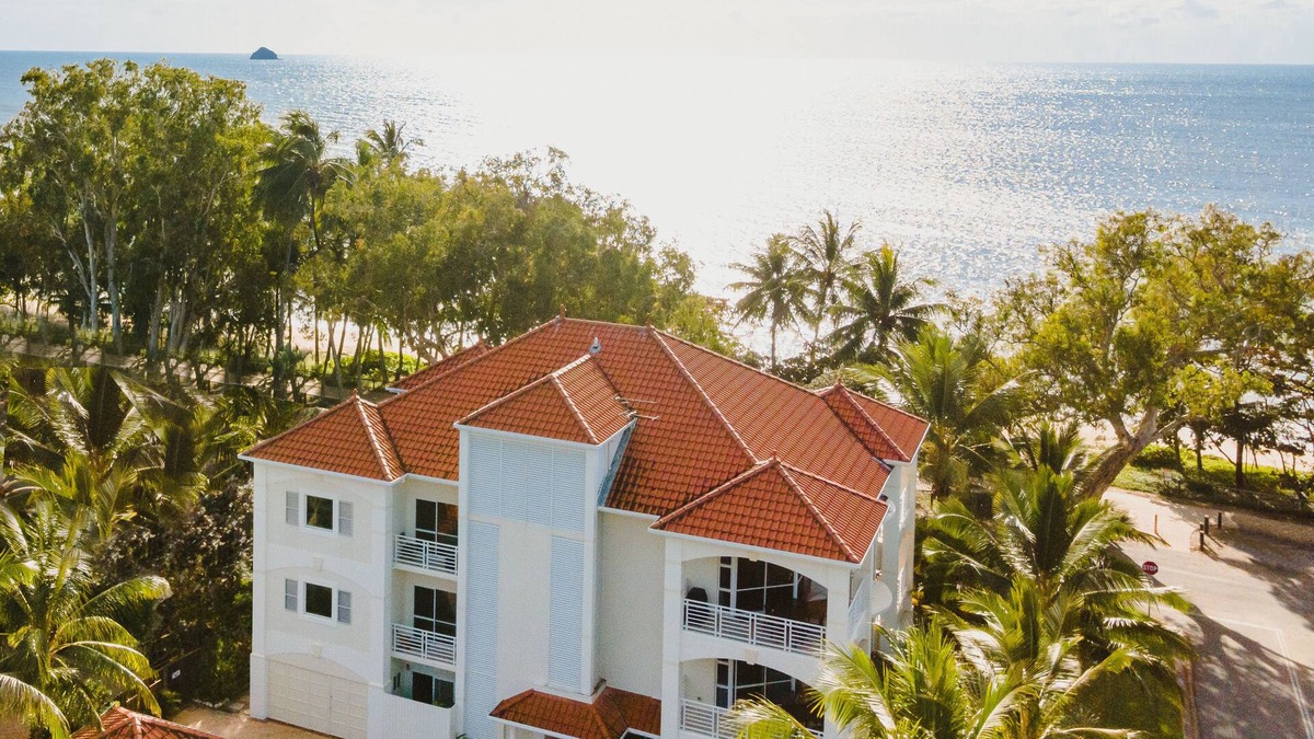 Clifton Beach Apartment | Two Bedroom Luxury Suite with spectacular beachfront views from your own terrace