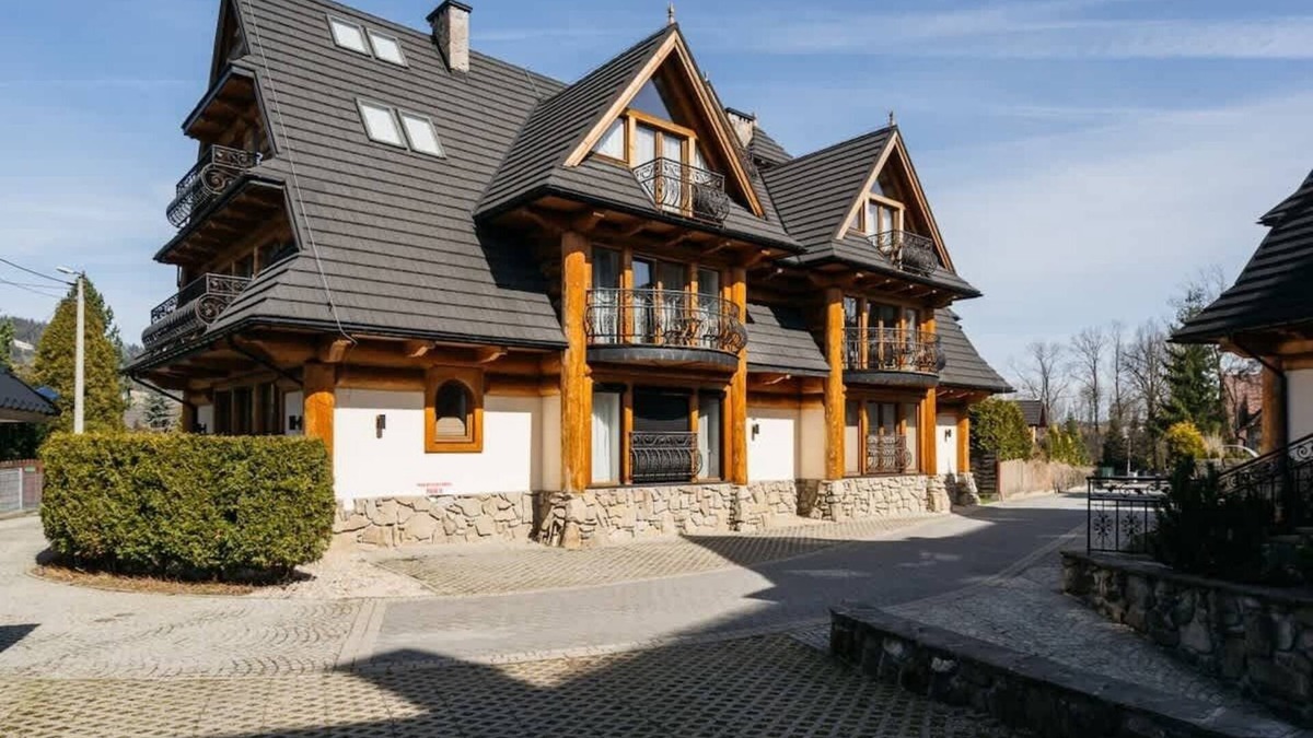 Zakopane Apartment | Two-bedroom mountain view apartment in Zakopane