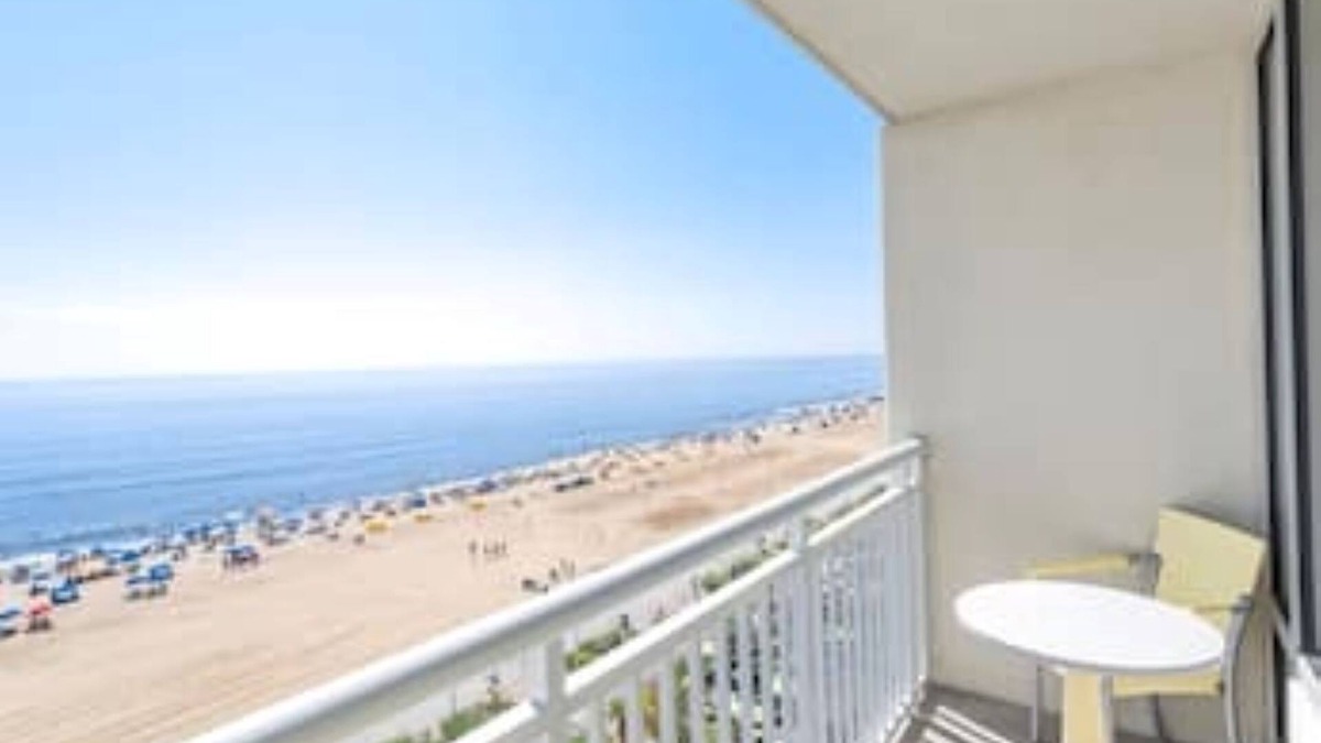 Northeast Virginia Beach Resort | Two Bedroom, Ocean Front, Luxury Condo, Virginia Beach, VA 3990006