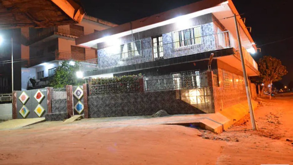 Porto-Novo House | Two Bedrooms on the Second Floor in Entire House!