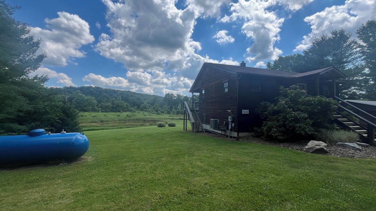 Logan Cabin | Two cabin property! Great for Groups! Amazing views and sunsets!