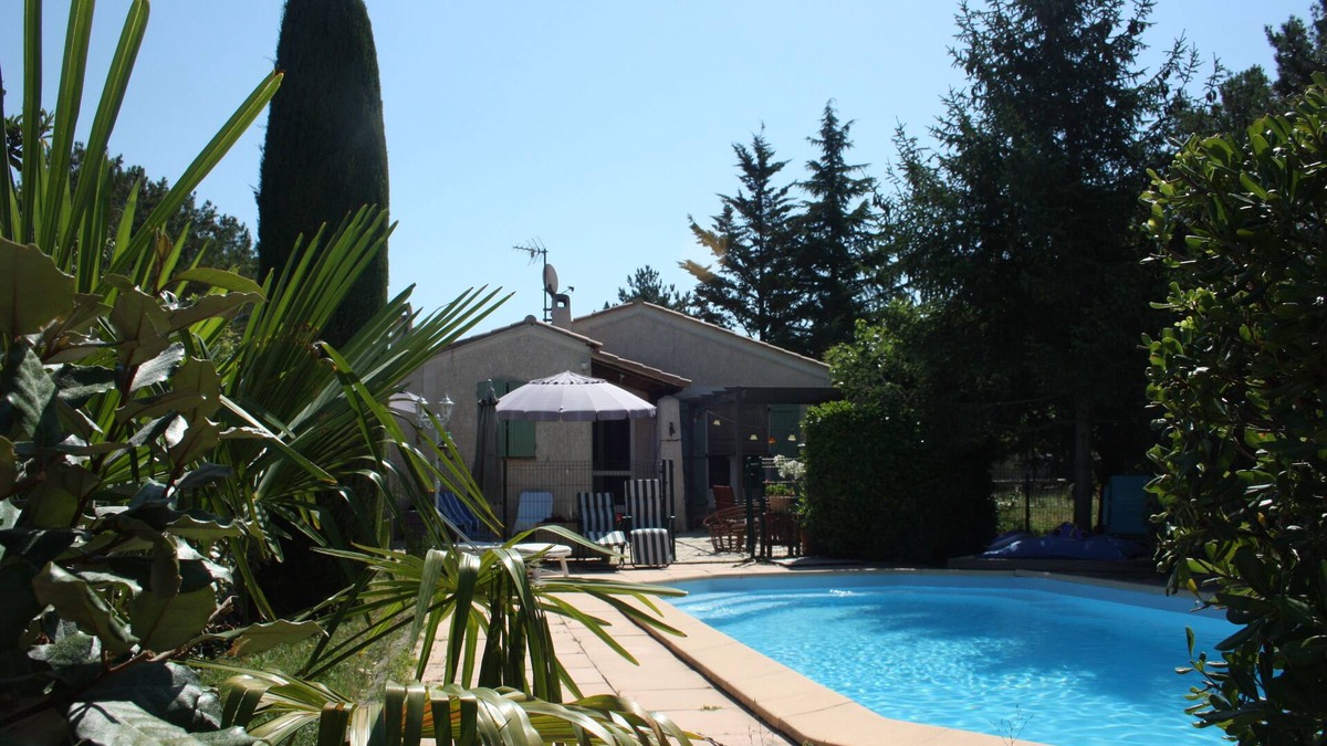 Trets Villa | Two-family house in the Aix countryside with views of Sainte Victoire
