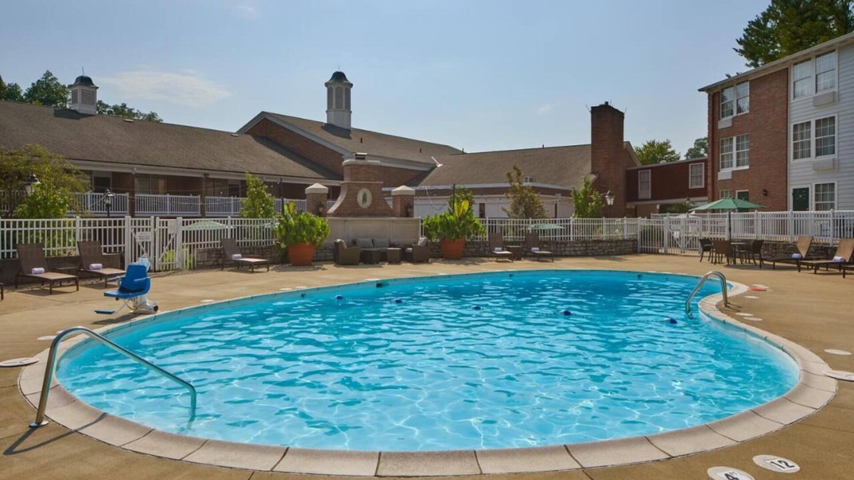 Athens Hotel | Two Family-Ready Rooms Perfect Spot for University Events