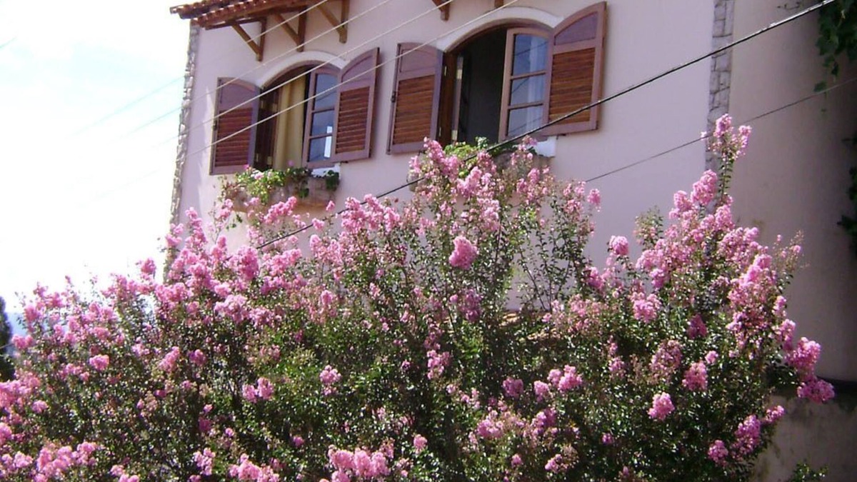 Sao Lourenco House | Two-floor apartment with partial view of Parque das Águas