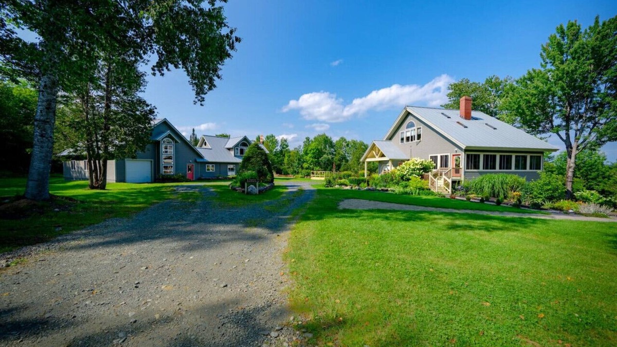 Guilford House | Two Home Retreat Meant for Big Family Memories