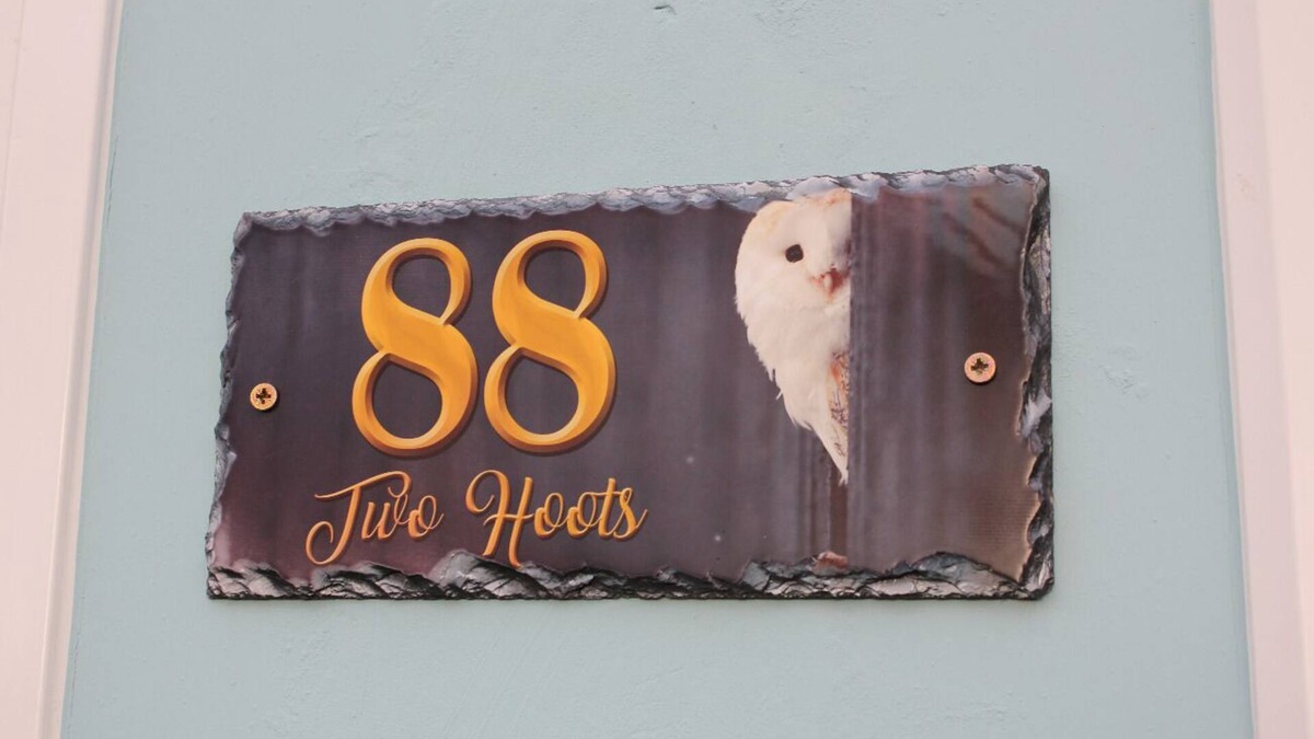 Mundesley Ski Chalet | Two Hoots is a charming & elegant chalet located in Mundesley.