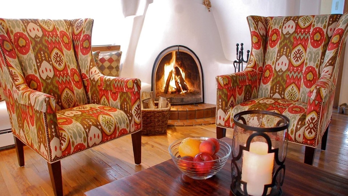 South Capitol House | Two King Master Suites! Enchanting Adobe on Quiet Cul-De-Sac. Walk to the Plaza!
