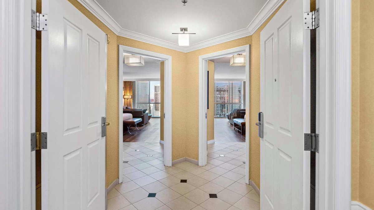 Las Vegas Condo | Two King Strip View Suites + No Resort Fee + Pool