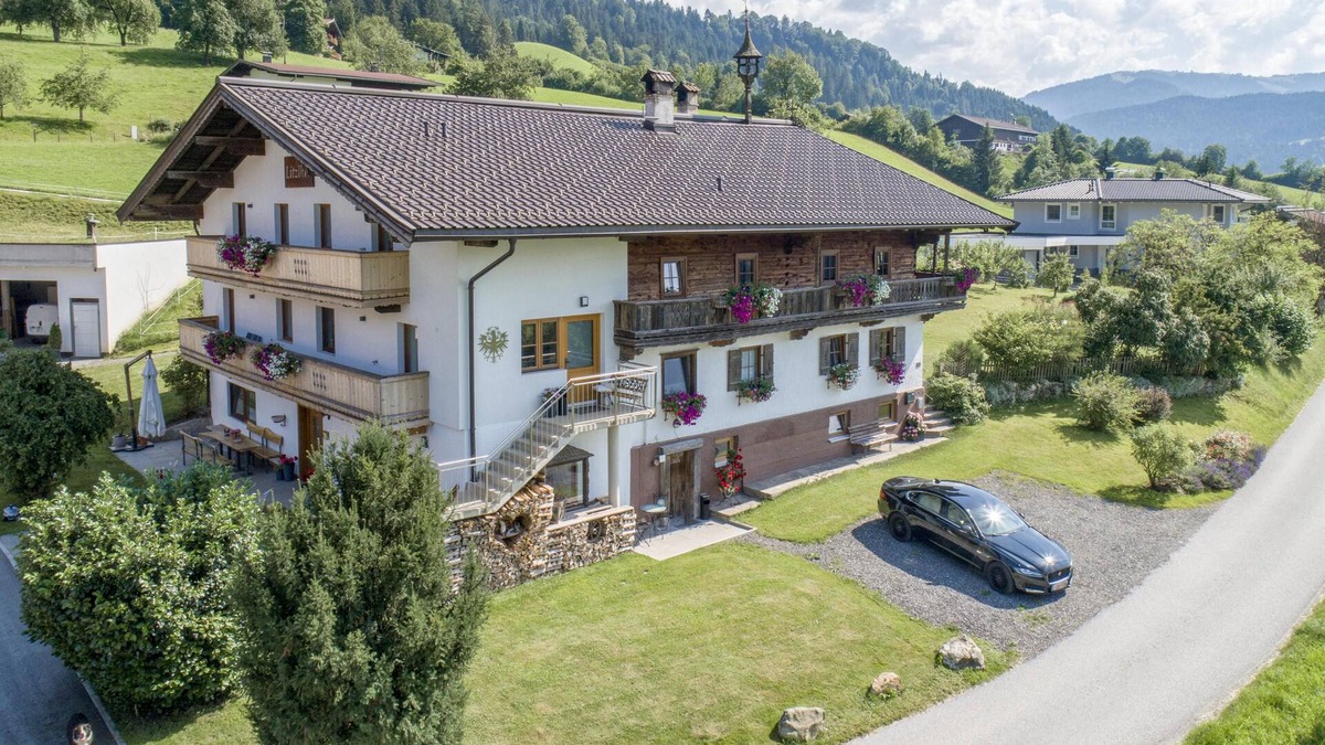 Itter Apartment | Two modern holiday flats on the farm, ski-out
