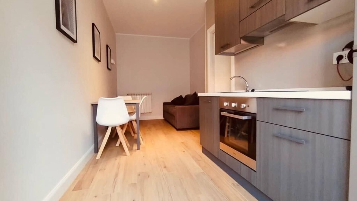 Asti Apartment | two-room 24 hhat
