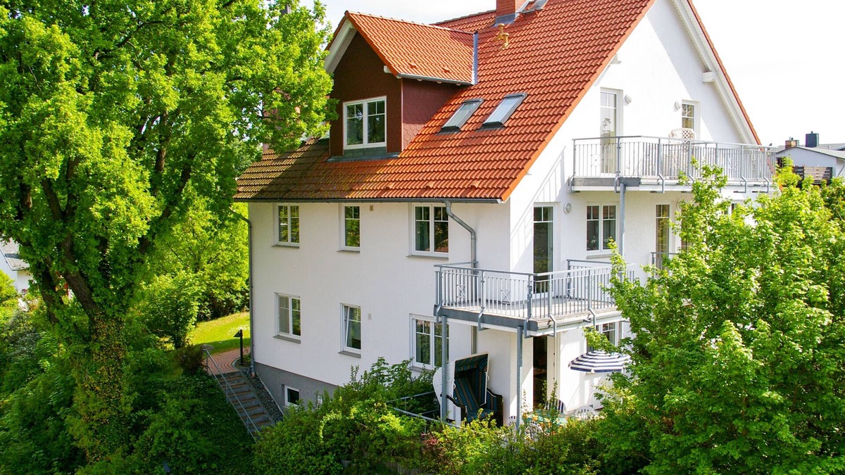 Zinnowitz Apartment | Two-room apartment in a quiet location on the south terrace, close to the center, 800m from the beach, bus and train