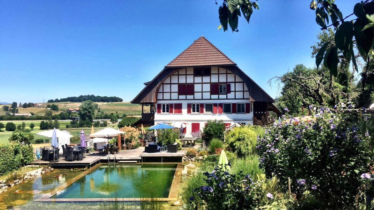 Munchenbuchsee Condo | Two-room flat for up to 4 people near Bern.