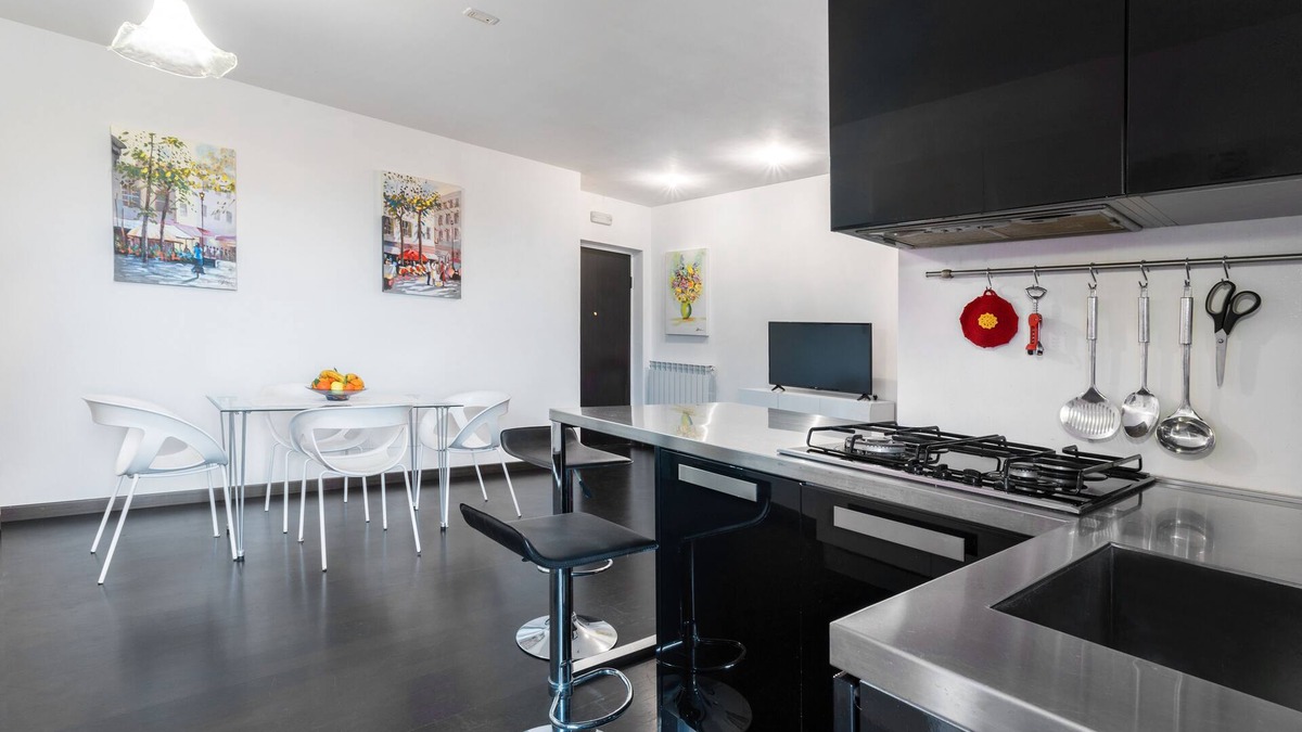 Casabianca di Fermo Apartment | TWO-ROOM APARTMENT, terrace with SEA view, 1st floor with lift, residential area