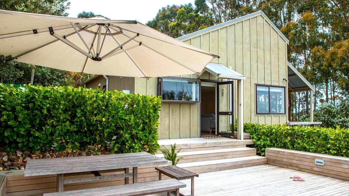 Onetangi Cottage | Two Rooms Onetangi - Onetangi Holiday Home