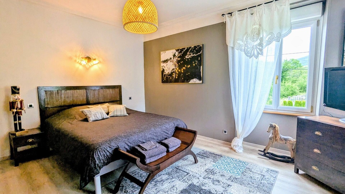 Fraize Bed & Breakfast | Two rooms with separate entrance and garden access